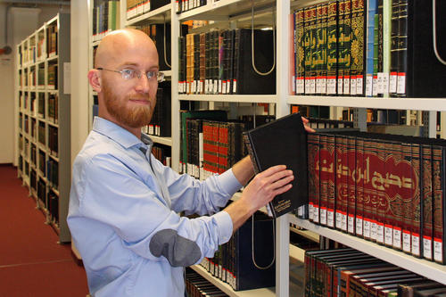Abdulsalam Jawish hat ein Praktikum in der Campusbibliothek absolviert.